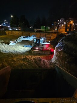 Strojník, bagrista, obsluha stavebního stroje. - 9