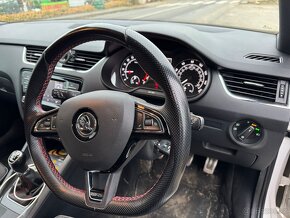 Veškeré náhradní díly z vozu Škoda Octavia III RS Combi 2014 - 9
