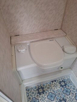 Prodám karavan Sprite 390 EK - 9