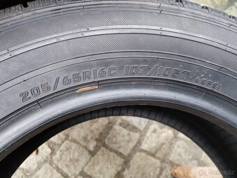 205/65/16C zimni pneu CONTINENTAL a FALKEN 205/65 R16C - 9