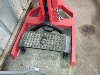 Mobilní jednosloupový zvedák 2.500kg - 9