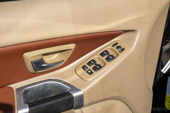 Volvo XC90 2,4 D5 136KW AWD AT6 /AJ NA SPLÁTKY / PROTIÚČET/ - 9