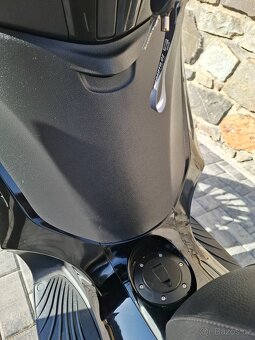 Piaggio Beverly 300 r.v.2016 - 9