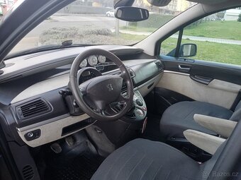 Peugeot 807,r.2006, 2.0 HDI, 100 kw. Spolehlivý vůz. - 9