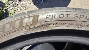 Letní pneu 245/35/20 Michelin - 9