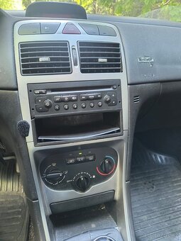 Peugeot 307 2,0 benzín 100 kW 2003 - 9