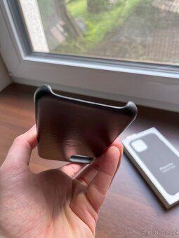 Apple iPhone 11 Pro Leather Case -- originální kožený kryt - 9
