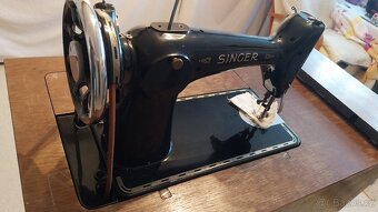 Singer 15K – funkční šlapací šicí stroj se stolkem - 9