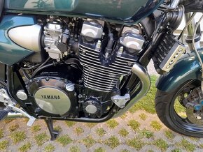Yamaha xjr 1300 - 9