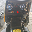 Dětský elektrický traktor Mahindra XXL žlutý - 9