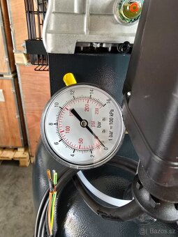 Profesionálny KOMPRESOR 200L a 270L - 9