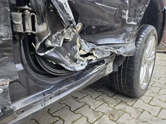 VW TOUAREG 3.0 TDI/ FULL VÝBAVA / NA PRUŽINÁCH / POJÍZDNÉ. - 9