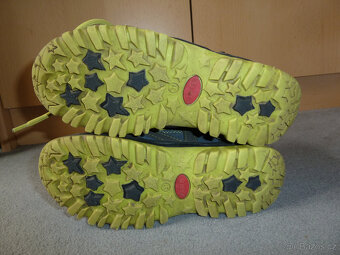 Trekové,outdoorové boty Mc Kinley,dětské,super sta - 9