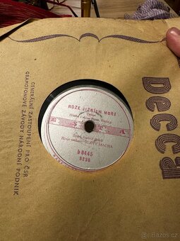 Staré šelakové gamofonové desky - 71 ks - 9