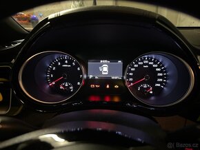KIA XCeed 1.5 T-GDi DCT - Black Edition - - 9