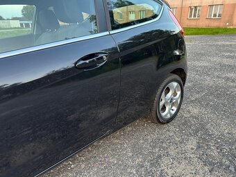 FORD FIESTA 1,6 TDCI 66kW TITAN - 9