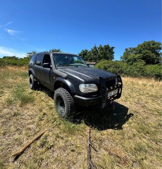 Ford explorer - 9