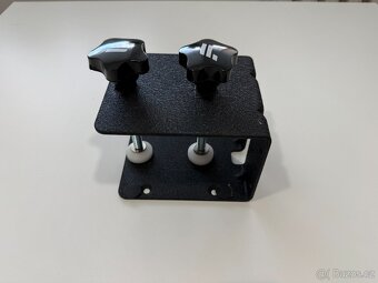Příslušenství Fanatec - držák základny + držák řadící páky - 9