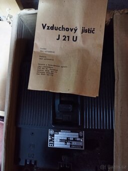 Garážový výprodej - 9