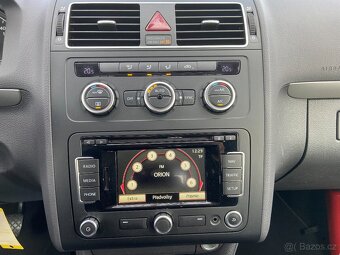 VW Touran 1.6 TDi Navigace,Climatronic - 9