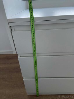 Přebalovací pult s komodou - 9