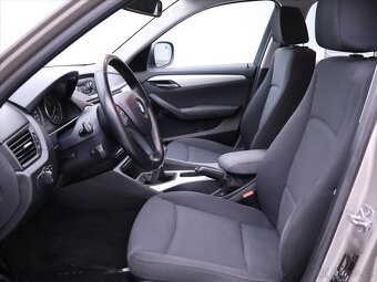 BMW X1 2,0 18d xDrive Xenon CZ (2011) - 9