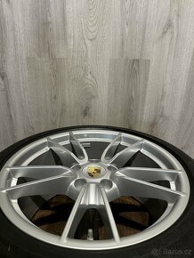 Porsche 992 Carrera - orig. ALU disky 5x130 R19 - 9