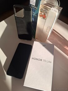 Mobilní telefon Honor 70 Lite - 9