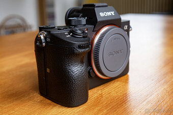 SONY A7 III - 9