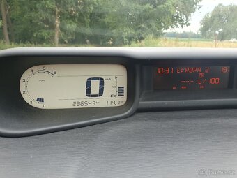 Citroen C3 picasso 1.6hdi - 9
