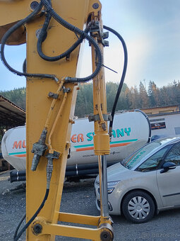 Pásový Bagr CAT 307 B - 9