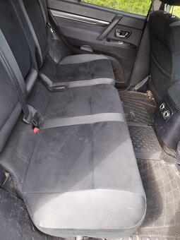 Mitsubishi Pajero - 9
