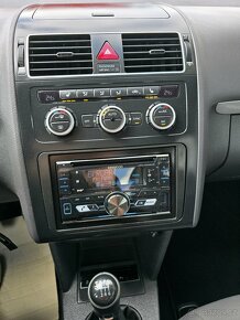 VW Touran LIFE 2.0 TDi CR 103 KW - 2013 - DIGI KLIMA PRODÁNO - 9