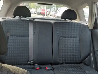 Honda Civic 7G 1.6i - 9