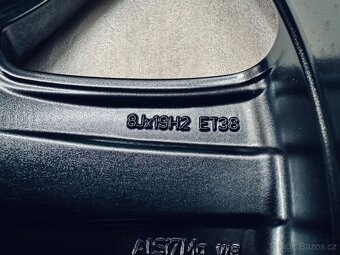 TOP letní sada Mercedes GLC R19 originál - 9