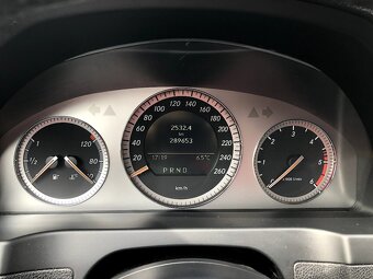 Mercedes-Benz C 320 CDI - 9
