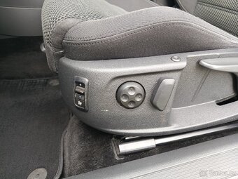 Prodám Passat CC 2.0 TDi 125KW, komfortní výbava - 9