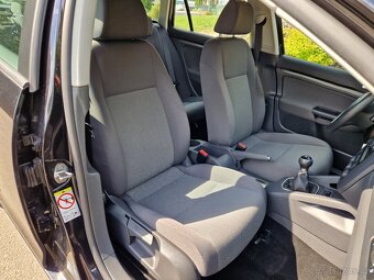 VW Golf 5 Variant 1,6 MPI 75 KW, tažné zař. - 9
