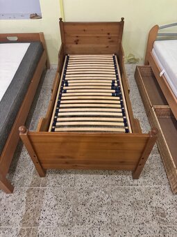 Hezká dřevěná postel-jednolůžko 80x190 IKEA LEKSVIK - 9
