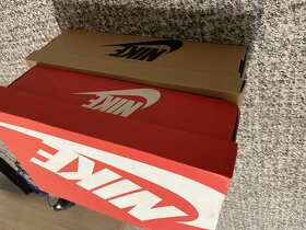 Nike Dunk Retro Low and Air Jordan 1 ZOOM CMFT - 9