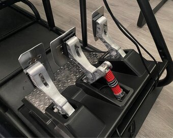 Simracing kokpit Fanatec, Thrustmaster, Bride - 9