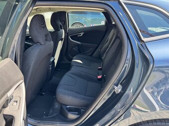 Volvo V40 D2 DRIVE-E Plus DPH - 9