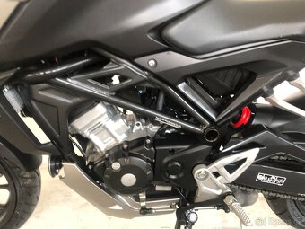 Honda CB125R - 9