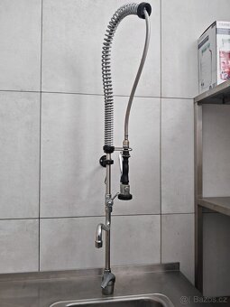 Gastro pracovní dřezy s dřezem - 9
