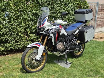 Honda crf 1000 Africa Twin pouze 9500 km - 9