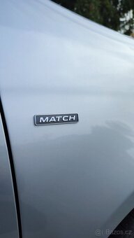 Volkswagen golf VI 2,0 TDI MATCH - 9