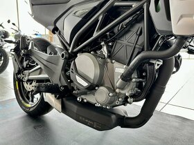CFMOTO 300 CLX - bílá,černá AKCE helma - 9