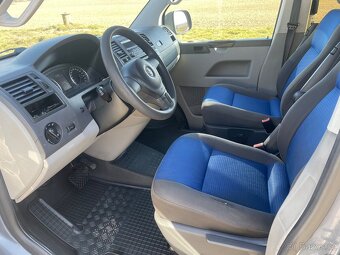 VW T5 Carawelle 2,0tdi 103kw DSG rok 2013 - 9