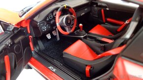 Porsche 911 GT2 RS 2011 1:18 Minichamps - 9