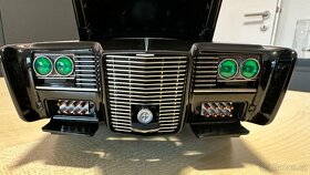 Chrysler Imperial 1966 "Black Beauty" Green Hornet 2011 - 9